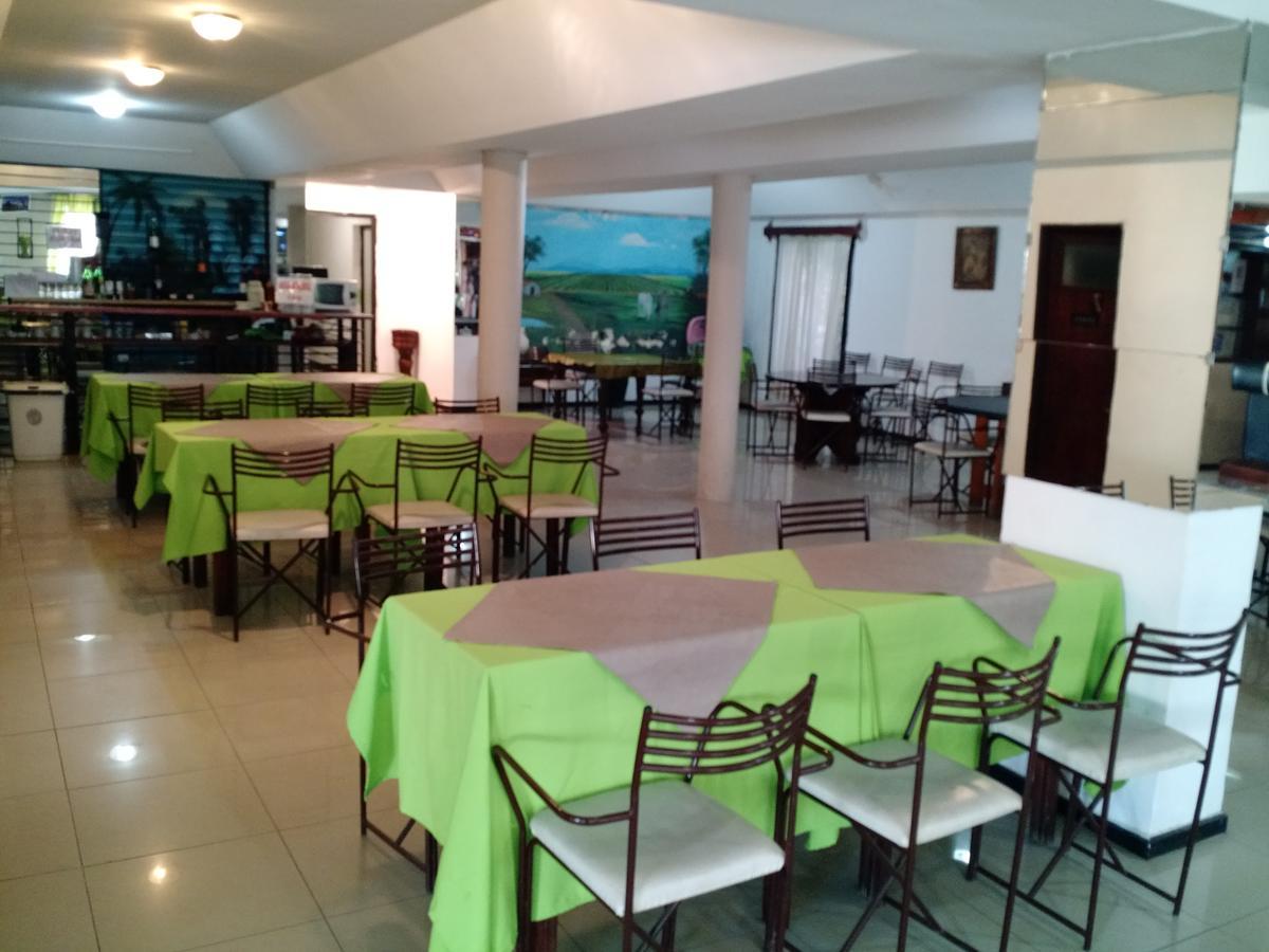 Hotel Hebron Termas de Rio Hondo Exterior photo
